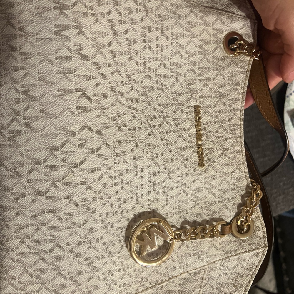 Michael Kors Beige and Gold Shoulder Bag